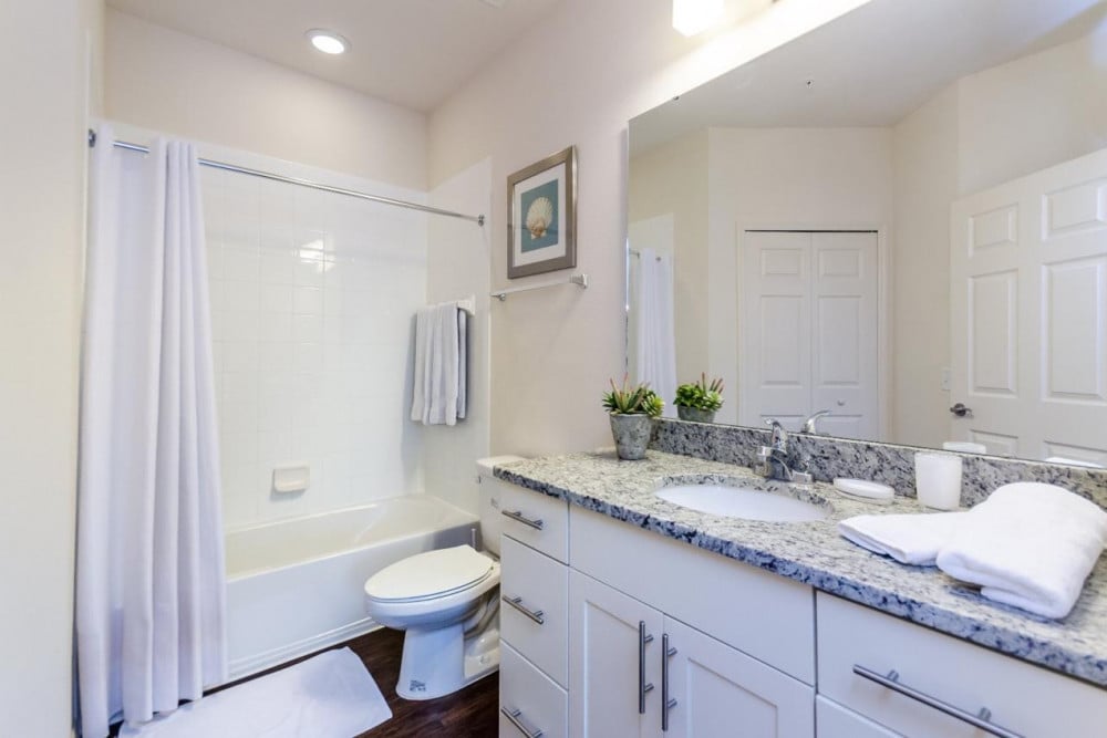 West Lucaya Village 7