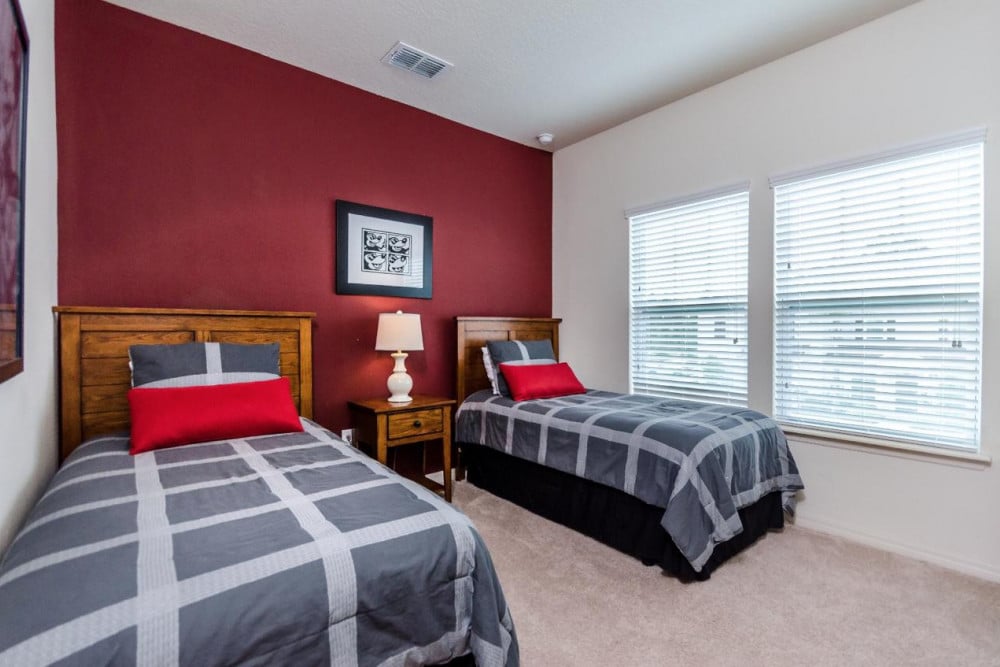 West Lucaya Village 7