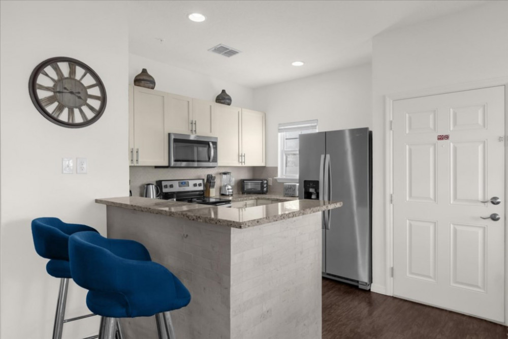 West Lucaya Village 6