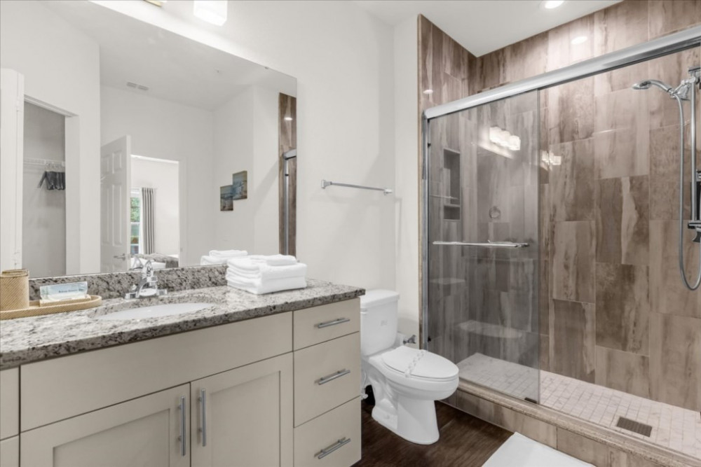 West Lucaya Village 6