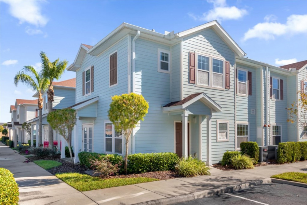 West Lucaya Village 6