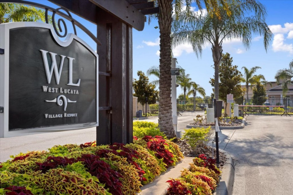 West Lucaya Village 6