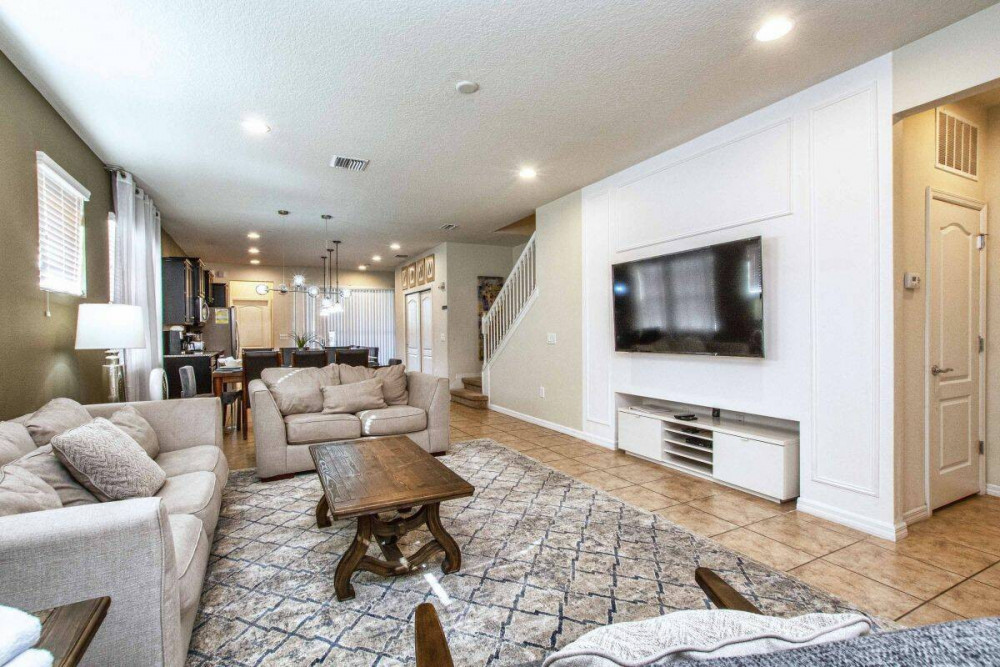 Windsor at Westside 800