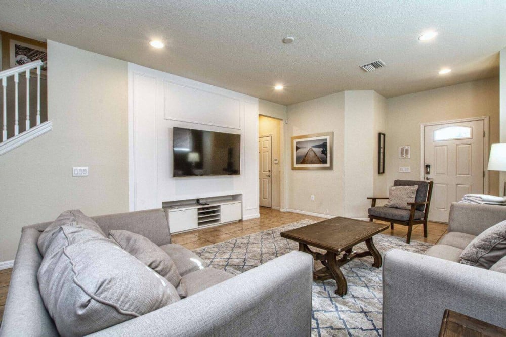 Windsor at Westside 800