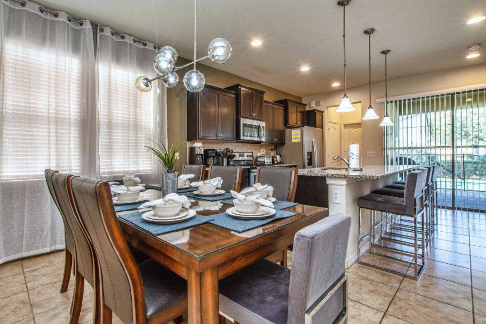 Windsor at Westside 800