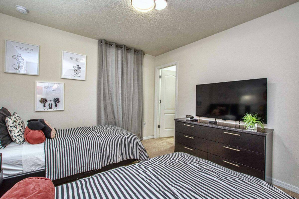 Windsor at Westside 800