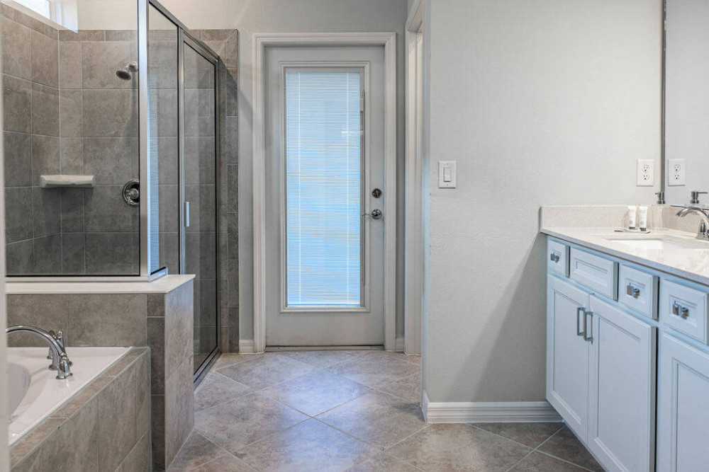 Windsor Cay 43