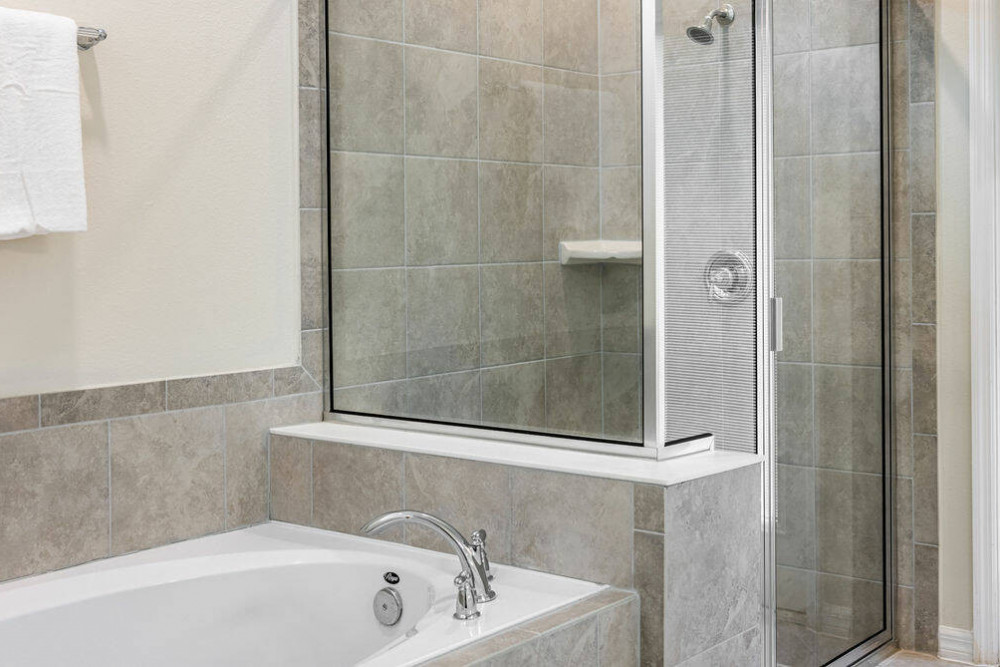 Windsor Cay 43