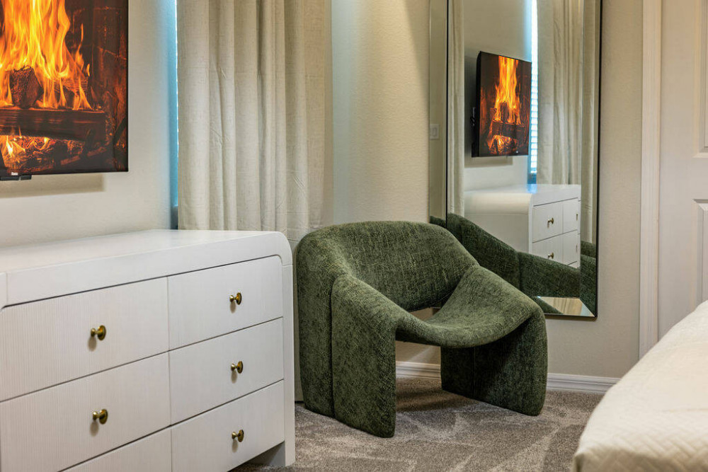 Windsor Cay 43