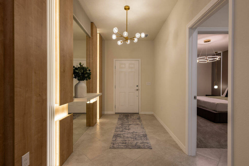 Windsor Cay 43