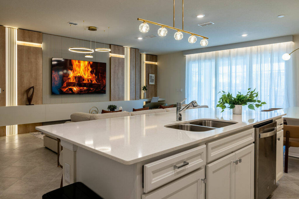 Windsor Cay 43