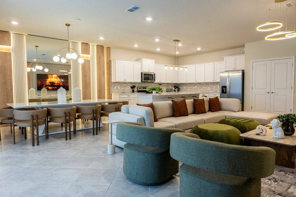 Windsor Cay 43