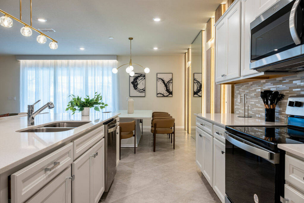 Windsor Cay 43