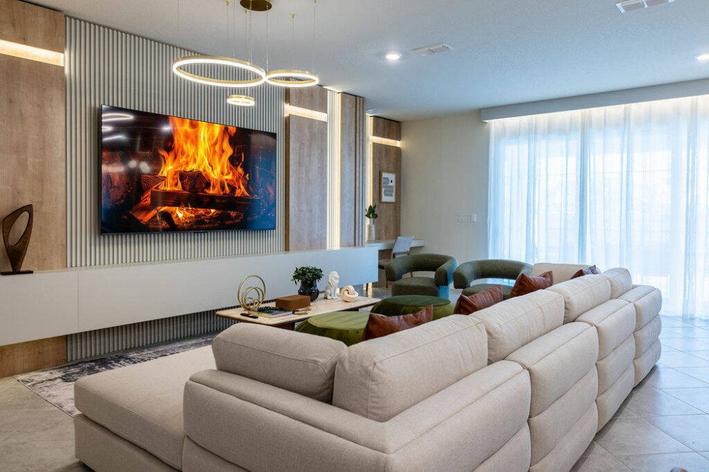 Windsor Cay 43