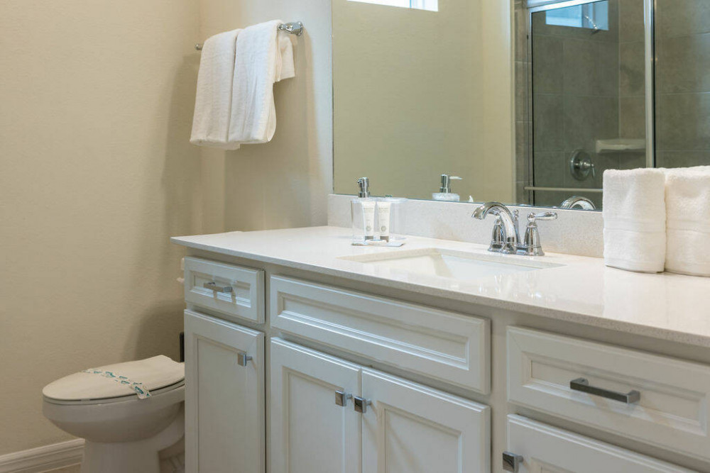 Windsor Cay 43
