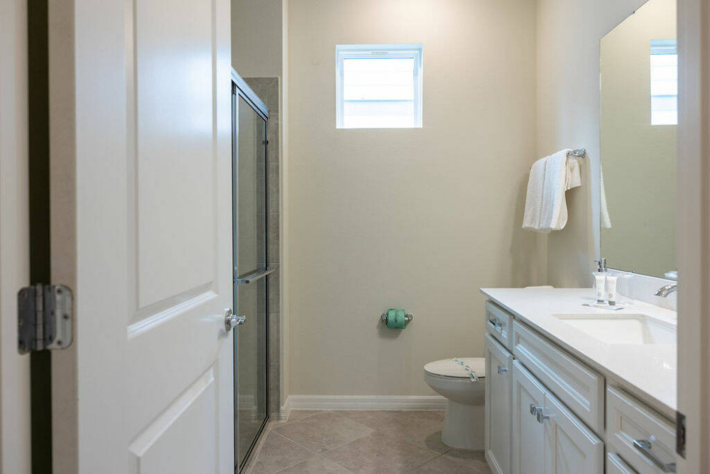 Windsor Cay 43