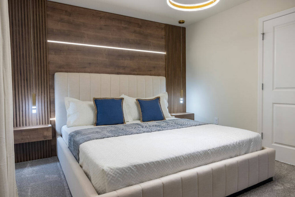 Windsor Cay 43