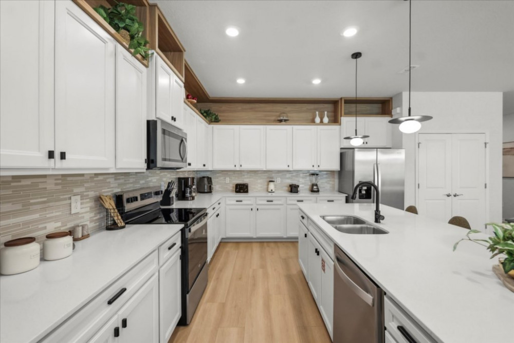 Windsor Cay 63