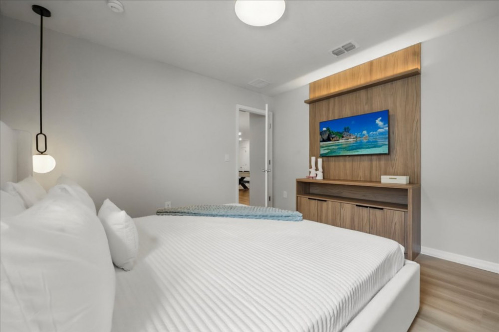 Windsor Cay 63