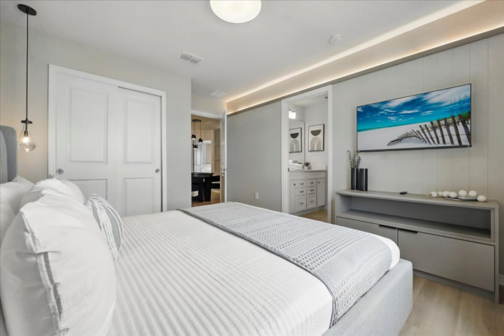 Windsor Cay 63