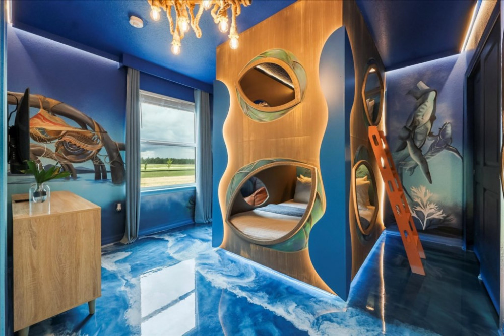 Windsor Cay 63