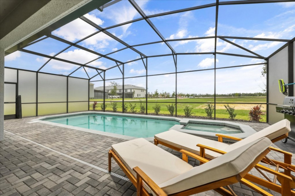 Windsor Cay 63