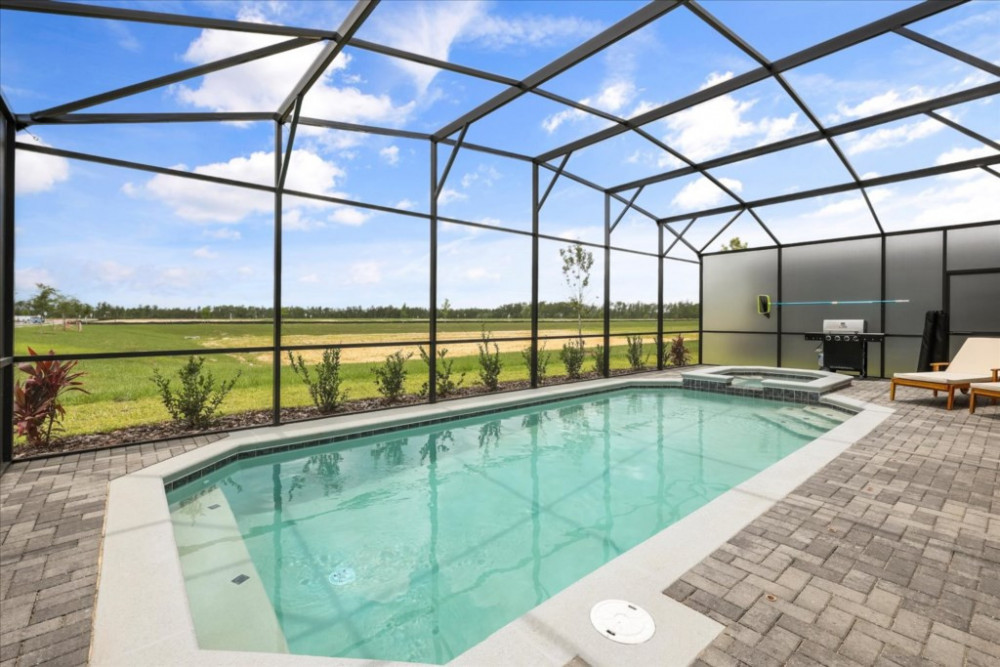 Windsor Cay 63