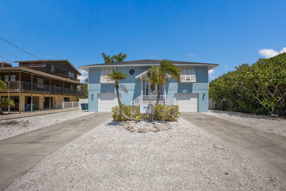 Anna Maria 211
