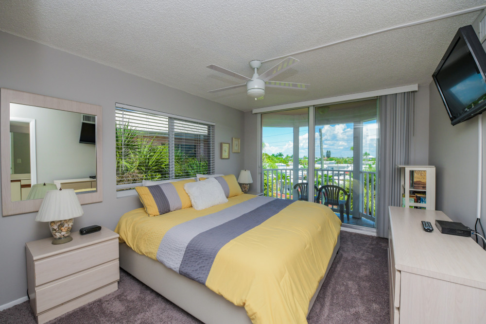 Holmes Beach 326
