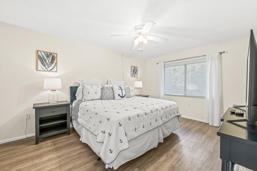 Holmes Beach 349