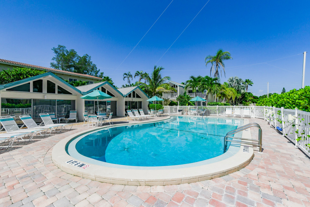 Holmes Beach 349