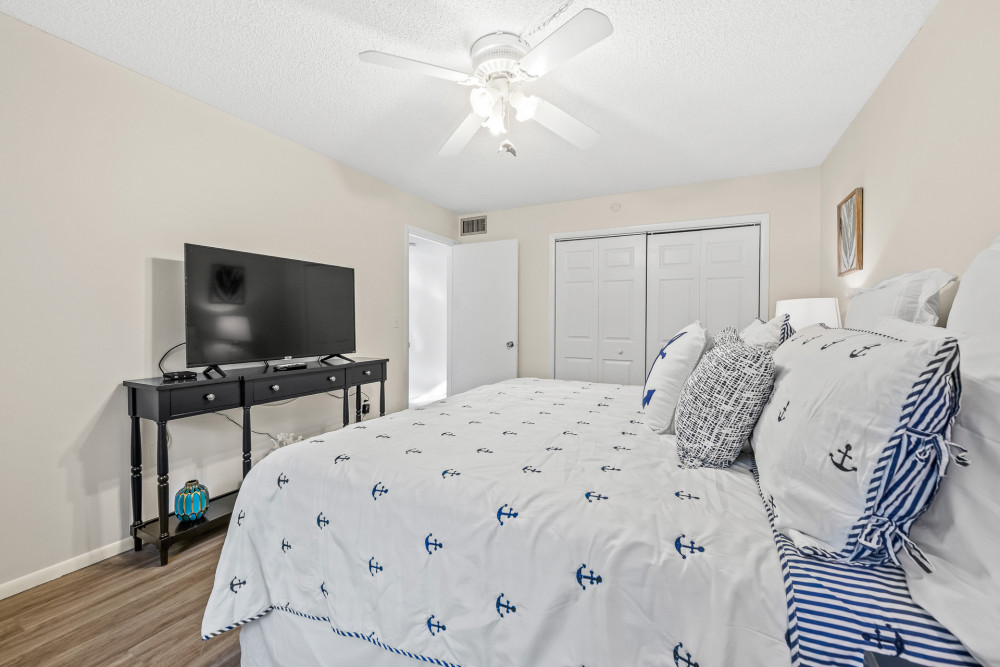 Holmes Beach 349
