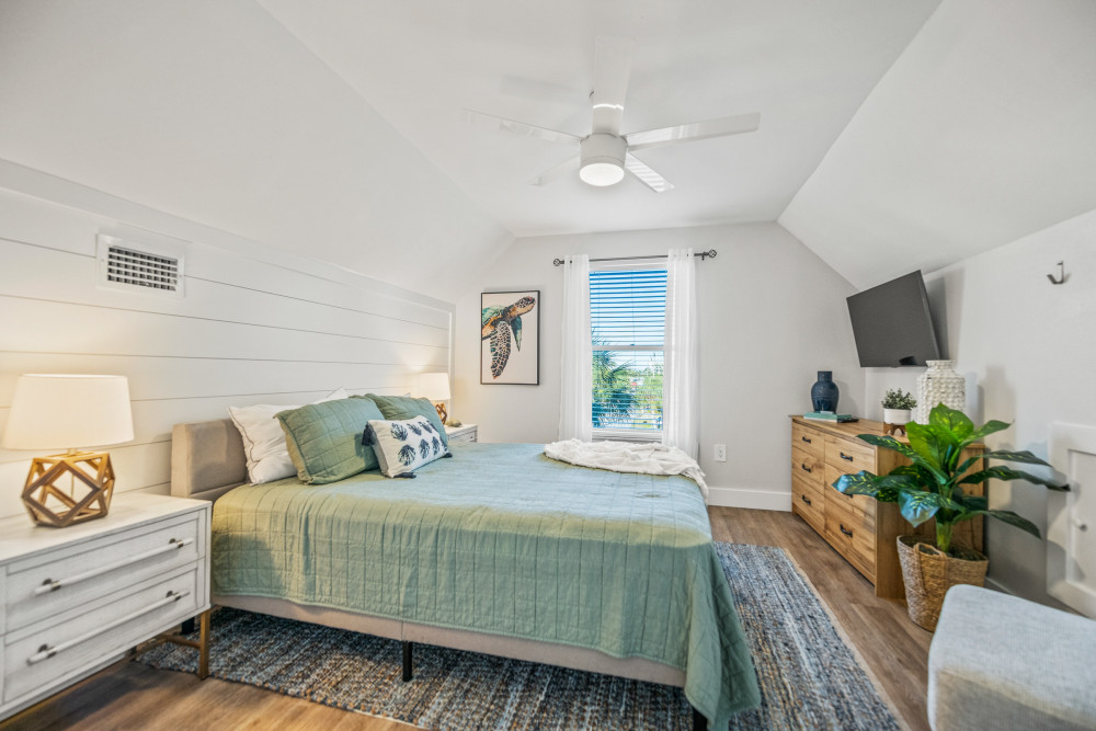 Holmes Beach 257