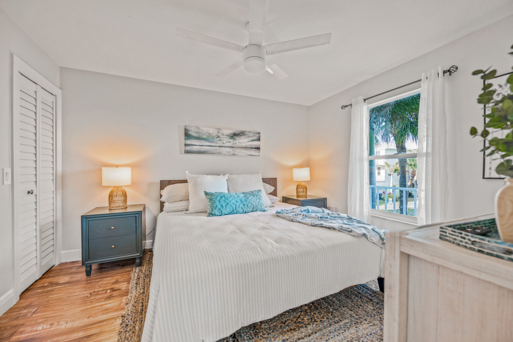 Holmes Beach 257