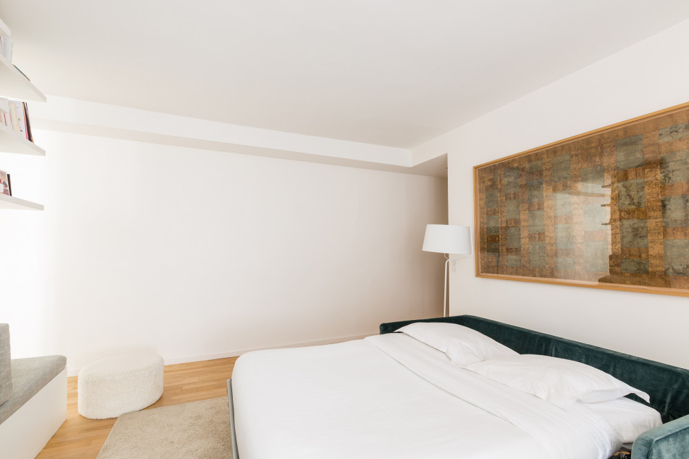 Crisp Whites in the 16th