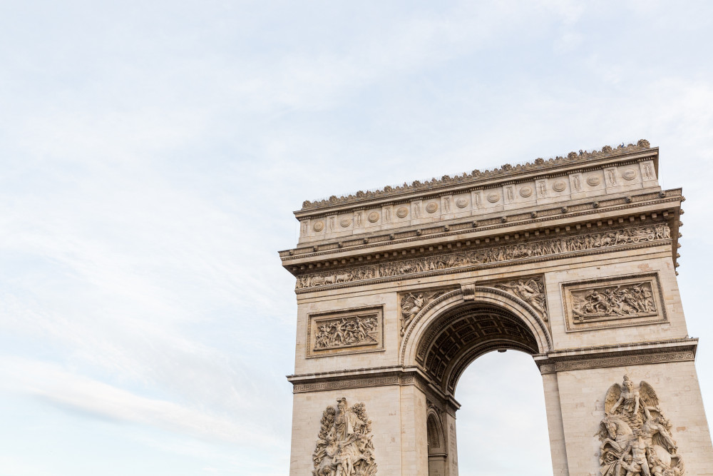 Crisp Whites in the 16th