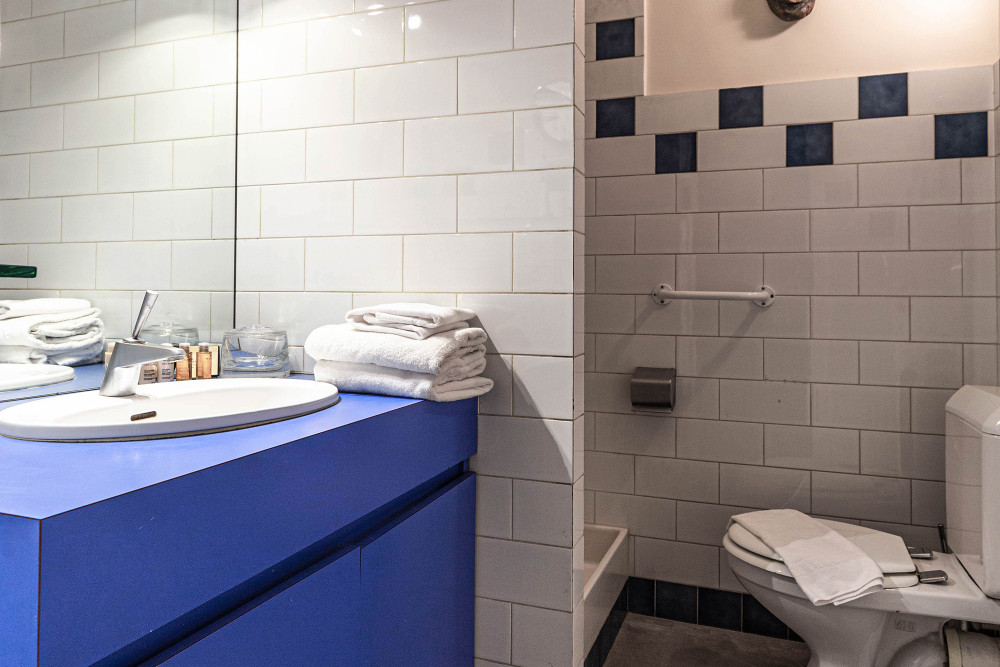 Rooftop Views of the Arc de Triomphe