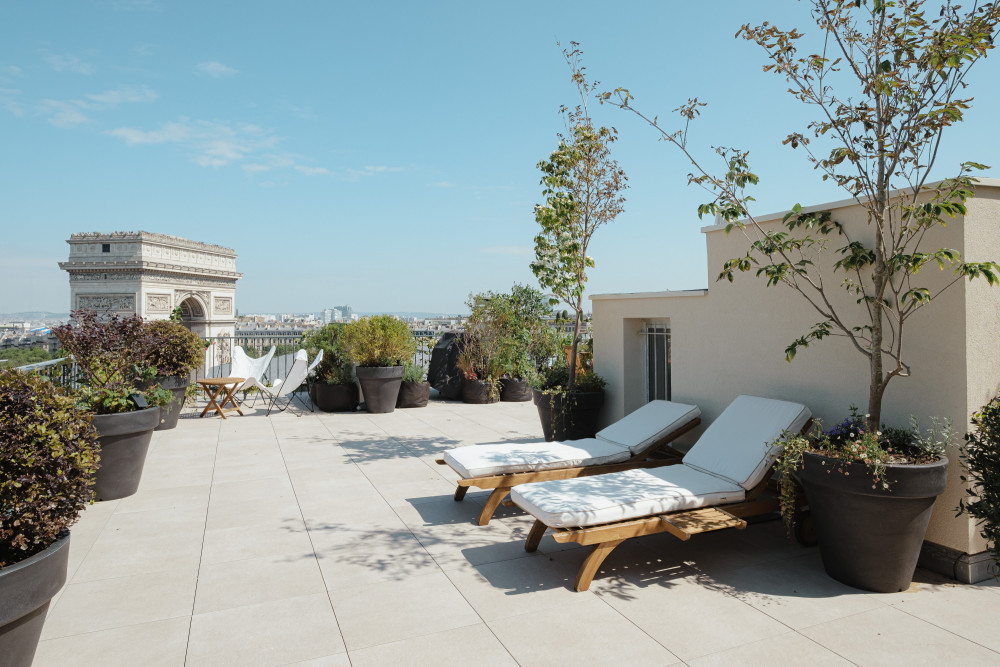Rooftop Views of the Arc de Triomphe
