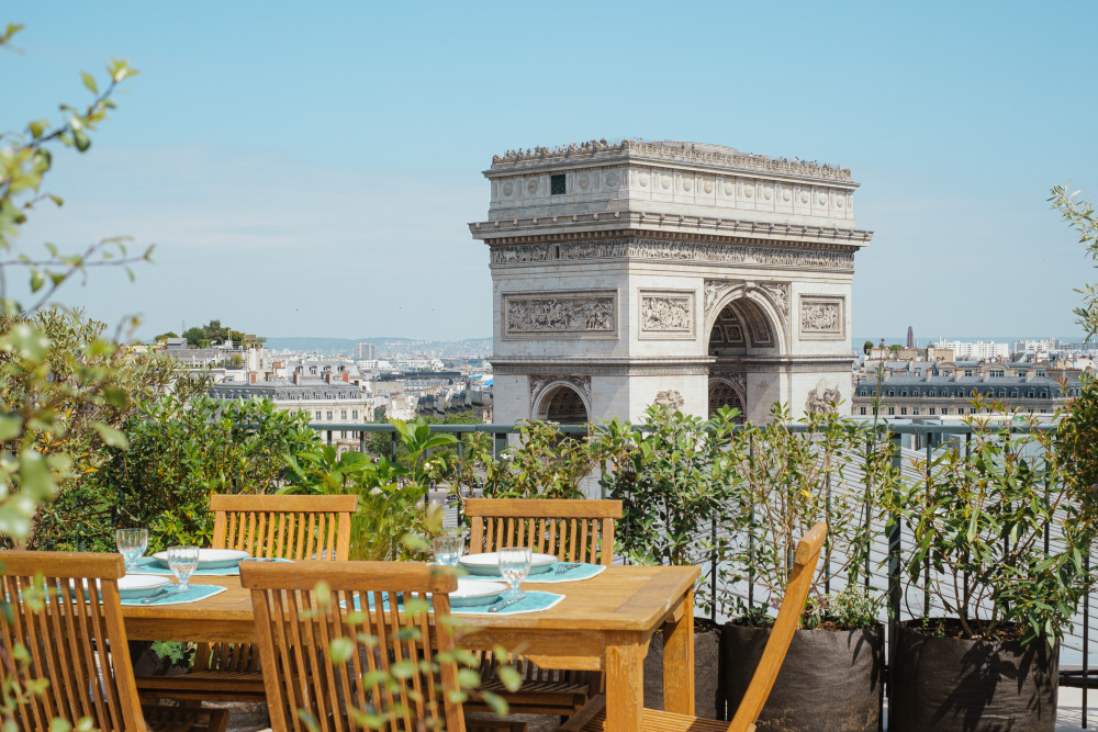 Rooftop Views of the Arc de Triomphe