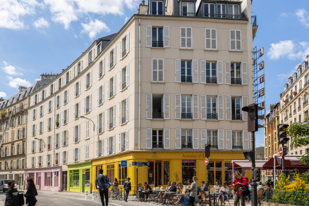 The Hopeful Romantic