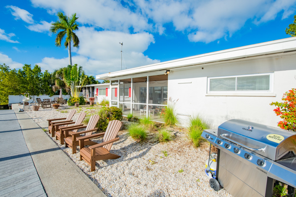 Anna Maria 245