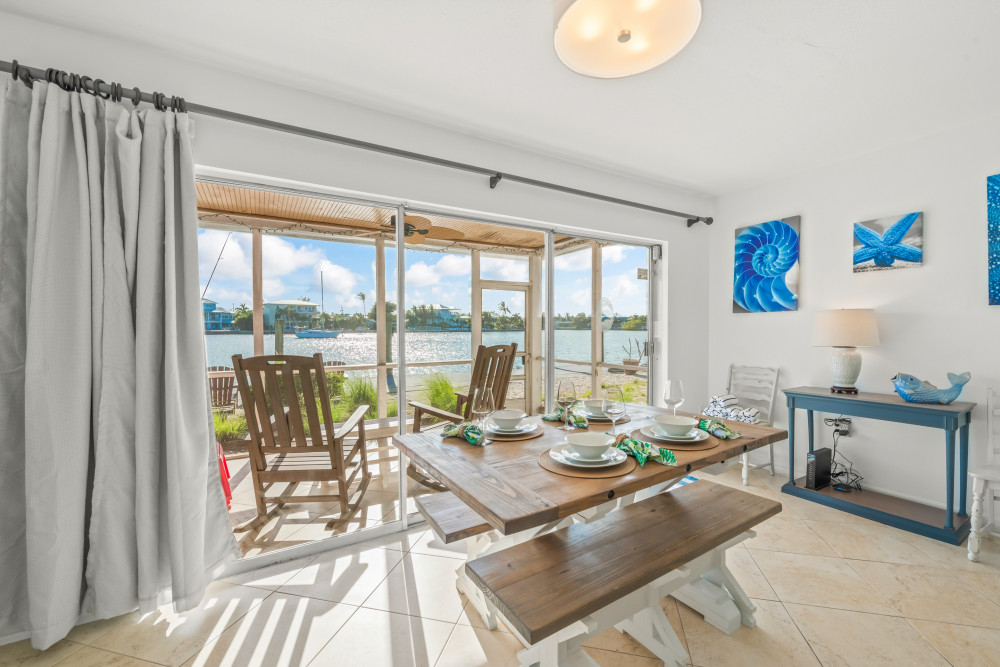 Anna Maria 245