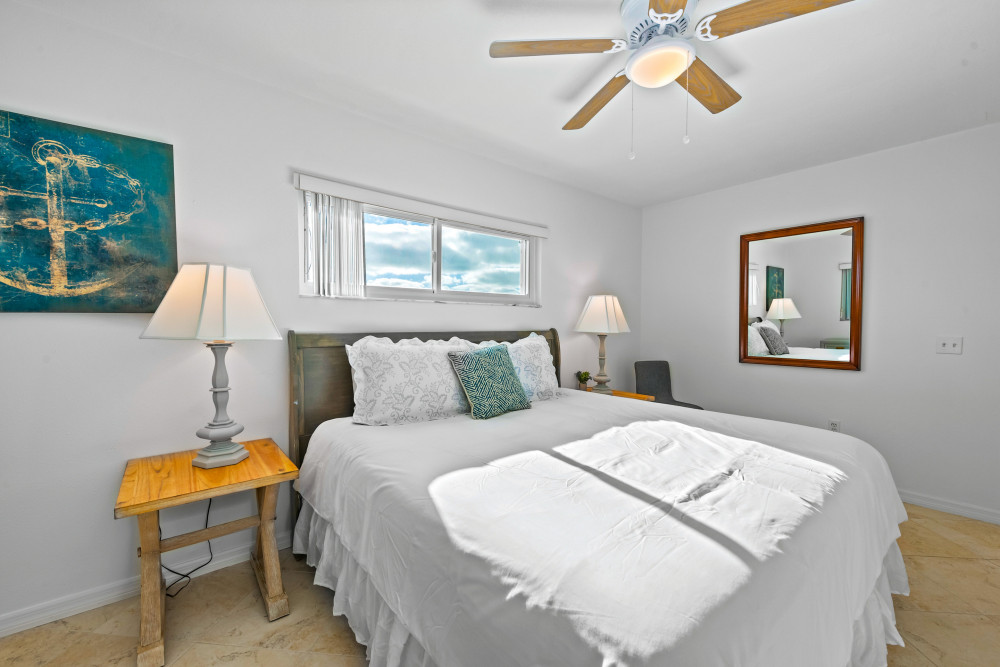 Anna Maria 245
