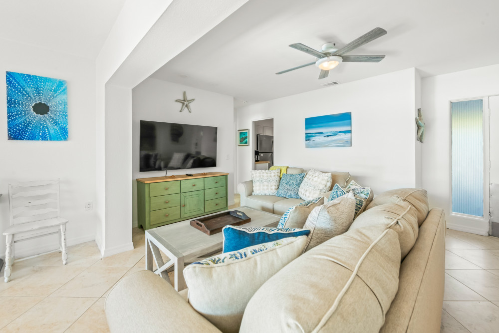 Anna Maria 245