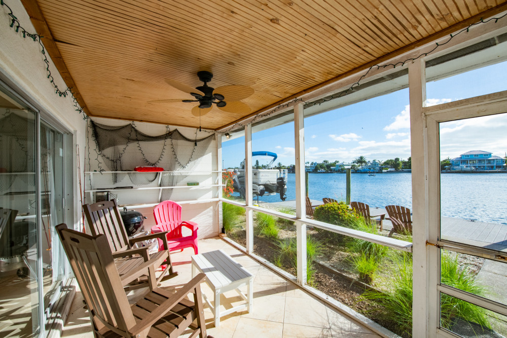 Anna Maria 245