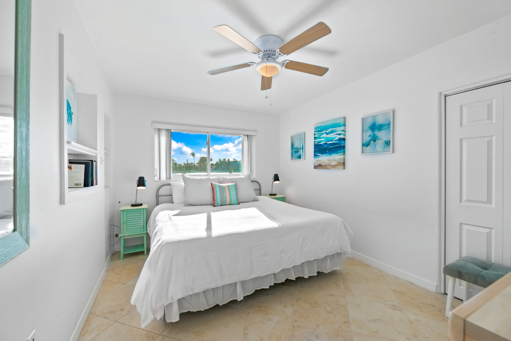 Anna Maria 245