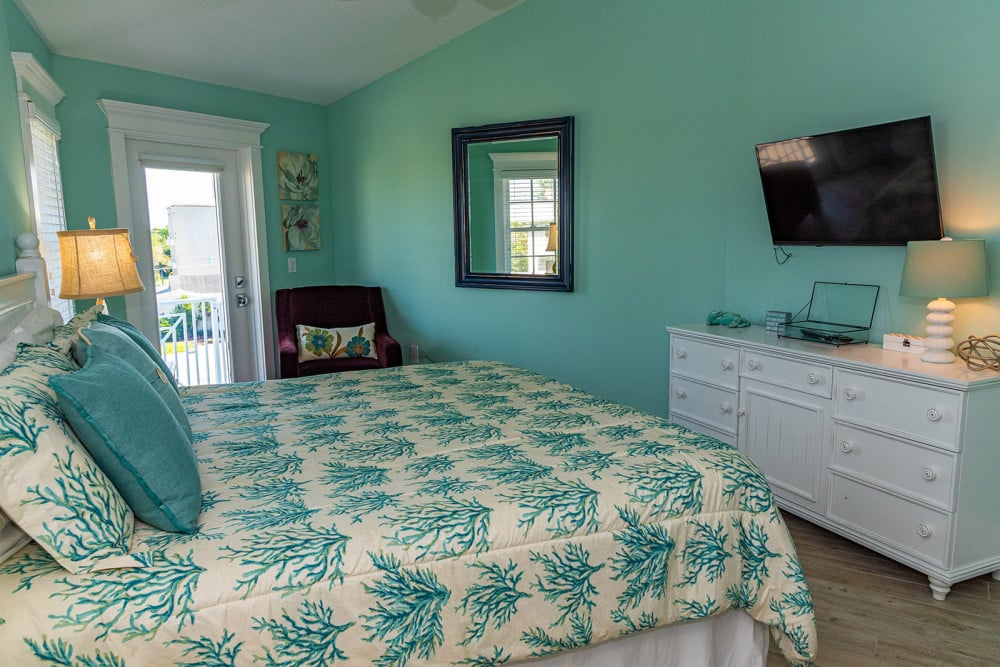 Holmes Beach 118
