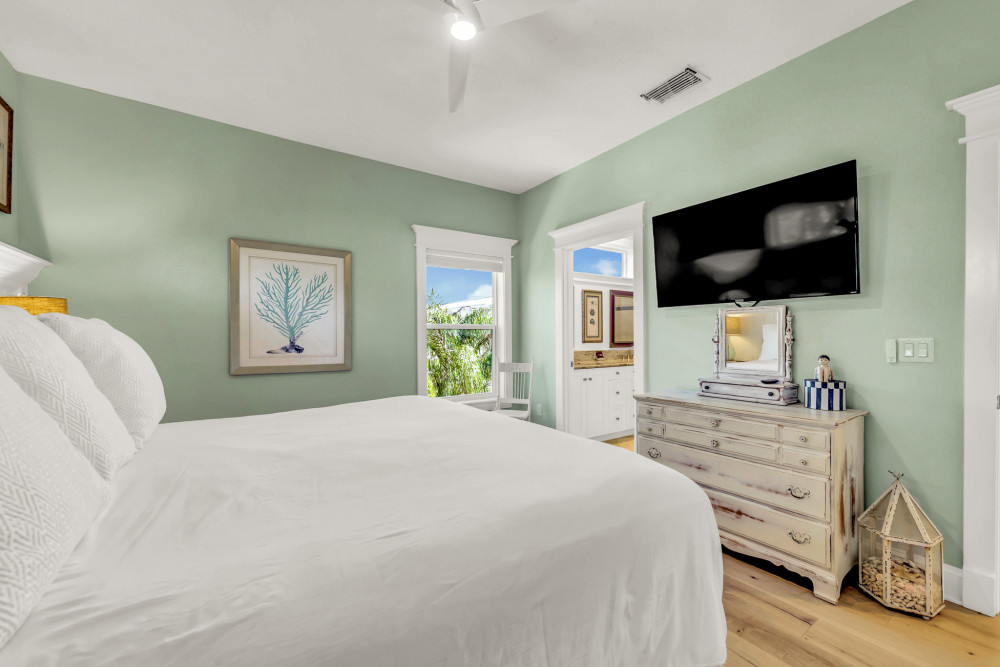 Holmes Beach 174