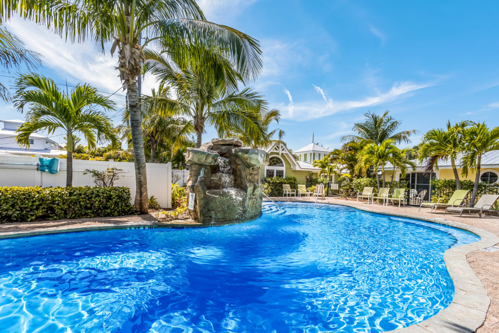 Holmes Beach 339