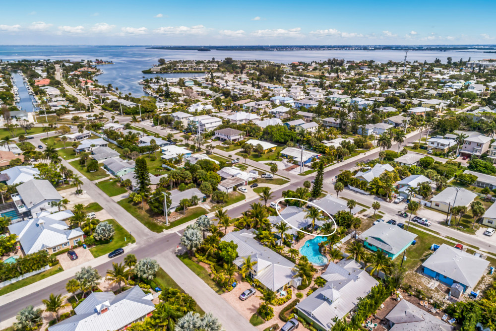 Holmes Beach 339